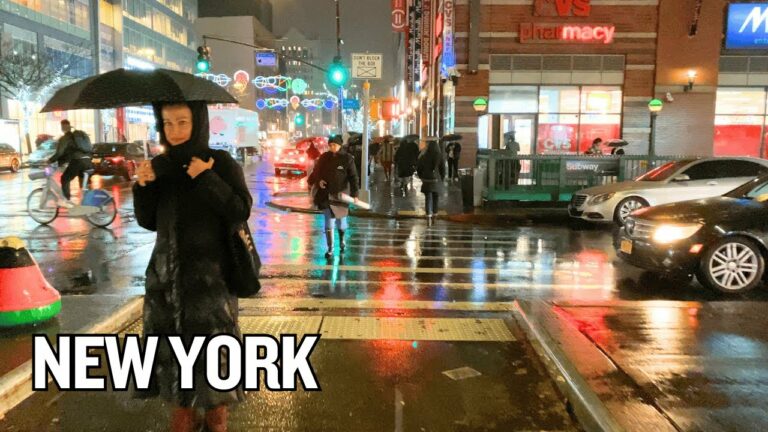 Rainy Night in New York City ☔🗽 – Experience NYC! Explore Manhattan at NIGHT!